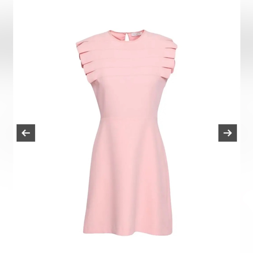 Elegant Pink Sleeveless Dress